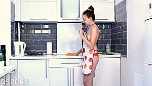 Natural brunette teen masturbates hairy pussy in solo