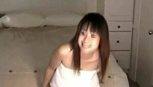 Japanese Girlfriend Masturbates Her Hairy Pussy!