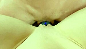 رشف على شاطئ عام، نيك مؤخرة كريمي يقطر مع أخت زوجة. لعبة العسل الجزء 3، جاهز؟