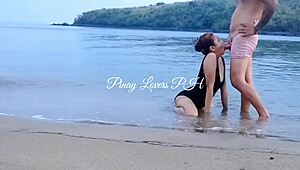 Amateur Couple Enjoys Public Beachside Adventure