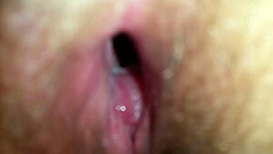 Bbw gaping from massive dildo! 😜