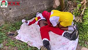 Santa, can you gift this hijab babe hot bush sex? Subscribe to Red!