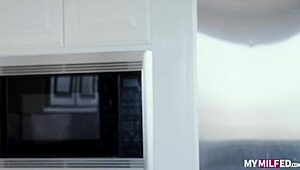 Pleasing Mommy Slimthick Vic Rides Her Stepson with Wild Energy