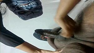 Khade Khade Naukar Ka Mota Lund Chut Mein