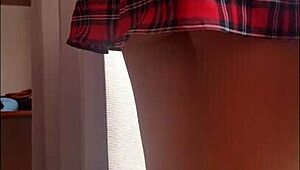 Upskirt argentinská univerzitní Nataly v malém 18+ hilo