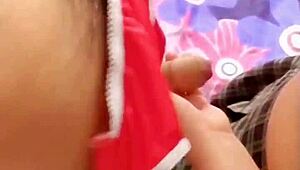 生徒が教師グスタボにオナニー誘惑、マンションでパイズリ射精