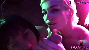 POV Oral Zamanı! Jenna Foxx ve Sky Blue, Bu Sert Siki Emiyor musunuz?