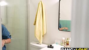 Ethan Seeks Justine Jakobs