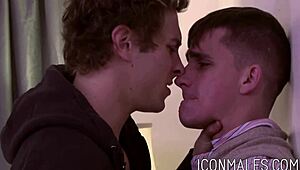 קורי יוסטון השובבה מזיינת את קלווין בנקס החם