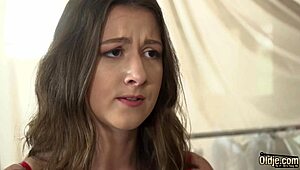 Super Sexy Teenie Pounded Hard in Pussy on Camera