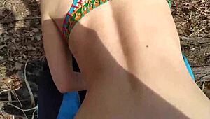 This teen's outdoor blowjob ends with a swallow. 😈