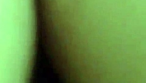 Эй, моя деси сводная сестра, можешь научить меня большему, пока мы смотрим ТВ вместе? Есть новые трюки?