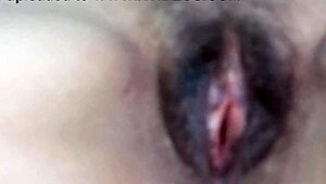 Wow, I show my big hairy pussy after beach sex with my hot boss! 😍