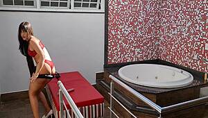 Manu Fox cums in Pamela Pantera's mouth