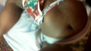 Wow, ALISANDO O PAU in the tight buceta of this hot magrinha!