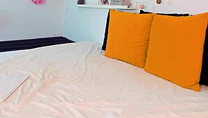 this angle shows an amazing mommy slut in cosplay on webcam, pure heat!