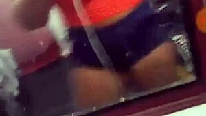 I love watching that morena's big ass dancing seductively.