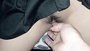Hey, wanna see my first desi sex with hermanastra under her skirt?