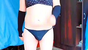 Ever Seen a Big Ass White Boy Crossdresser Dance So Sexy?