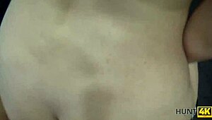 Watch her give vagina for cash in gym!