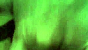 Finger fucking that cheating slut milf 😏