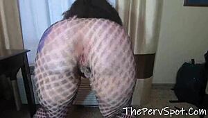 Big Booty BBW Shakes Her Ass Before Gangbang