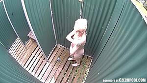 금발 밀프 스파이캠 몰래 야외 자위 고화질 포착