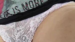 Siririca Enquanto Namorado Não Vem