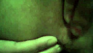 Finger fucking that cheating slut milf 😏