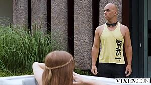 Sporty Emelie licks instructor's pussy