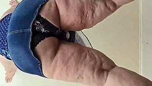 Big ASS MILF Bent Over at the PARK!