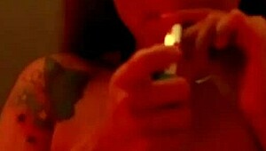 Ruiva Fuma Cigarro E Fode Com Dotado