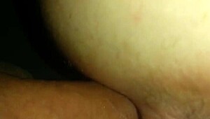 Pareja real se pone salvaje con resbalón épico y estiramiento