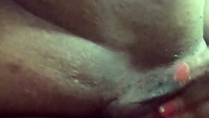 Naejae Squirts on Bed While Rubbing Clit!