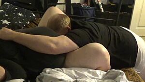 eating that fat pussy like it's my favorite meal