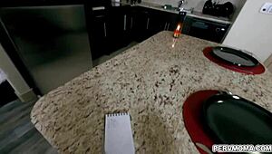 Milf Reagan Foxx HAMMERED Hard