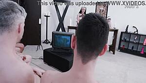 Nedves Dee Williams két perverz apácát anal bűnbe vezet