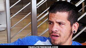 Jebanje vruće tinejdžerke 18+ pastorčad intenzivno