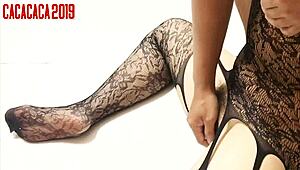 베트남 여자가 캐주얼한 뜨거운 만남에서 야생적으로 변하다