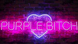 Foxy Plays With Dildo Anal And Toys Her Big Ass