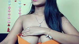 Janu Girl Gets Naughty with Me on Webcam Sex
