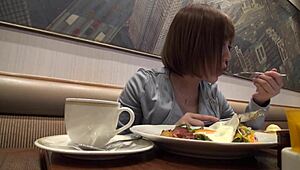 Indonesian Babe Shows Off Shaved Pussy in Hot Clip