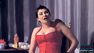 Watch this blonde femdom improvise her fetish comedy!