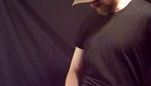 Gay Man Jerking Off His Big Cock!