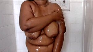 yo, caught my stepmom bathing and got hard, then drilled her big latina pussy in the bathroom!