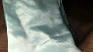 Ever tried hot gay action with sexy aunty Reshmi in shalwar?