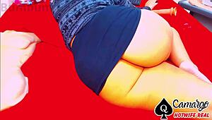 gozando with two toys... hey, come help me out here!