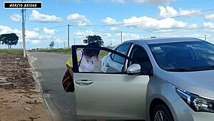 vi uma mendinga gostosa na rua, hinted at feeding her big black cock ride