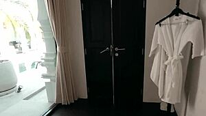 Foda bruta com enteada adolescente 18+ em cosplay com gozada enorme