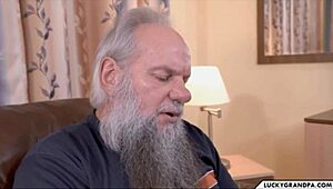 old lady treats hot young girl with strong erections access www abre ai saudesexual